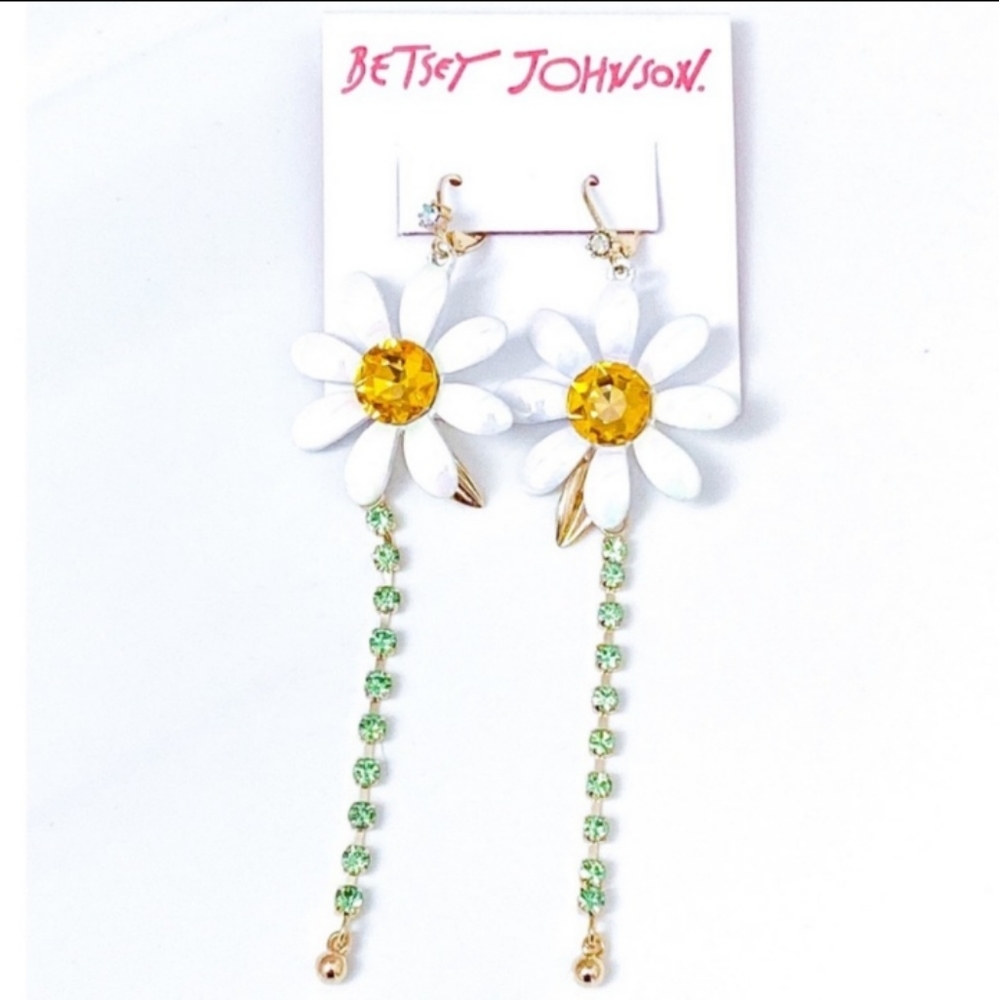 Betsey Johnson White Daisy and Crystal Chain Earrinñ